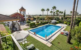 Casa De Campo Con Piscina En Sevilla En Los Palacios Y Villafranca